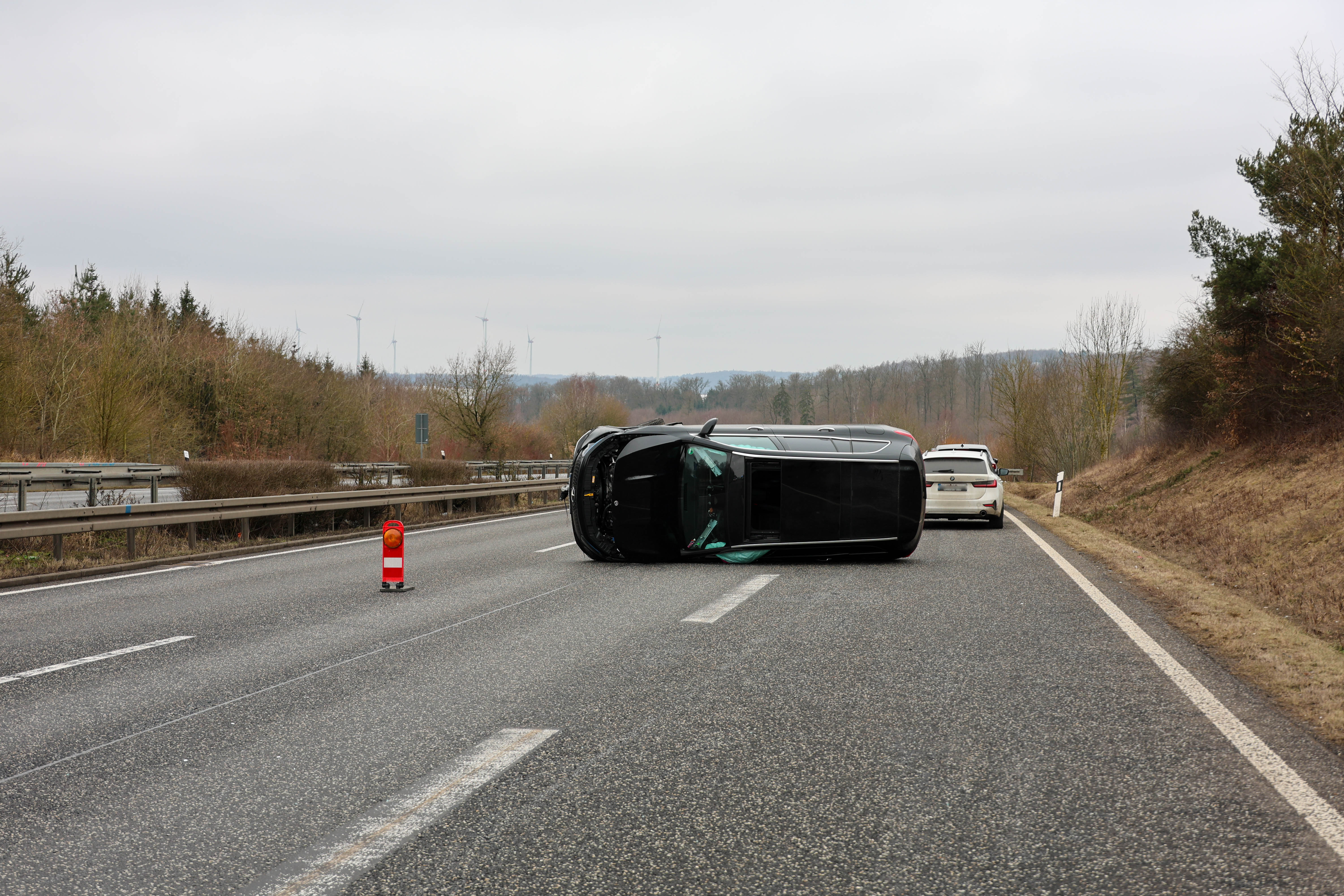 Fahrzeug nach Kollision überschlagen – Schlüchtern A66