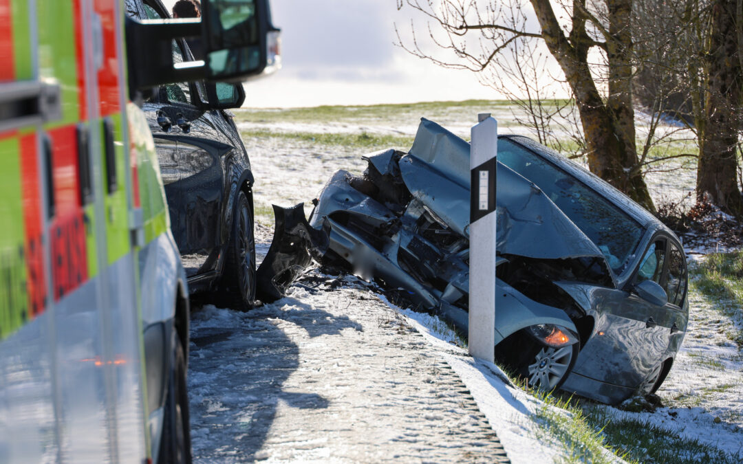 (Steinau) Glück im Unglück: Drei Kinder nach Frontalcrash unverletzt
